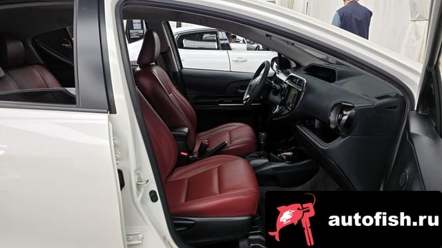 Toyota Prius Prius C 2018 года - вид 11