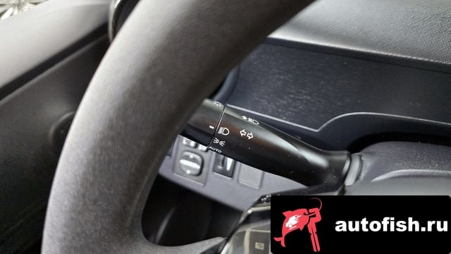 Toyota Prius Prius C 2018 года - вид 18