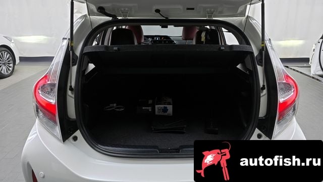 Toyota Prius Prius C 2018 года - вид 20