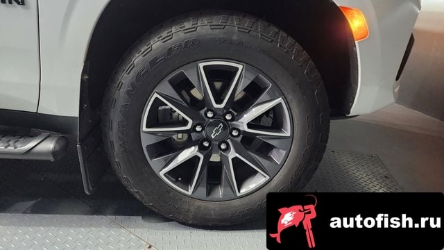 Chevrolet Surburban Server Van 2021 года - вид 5