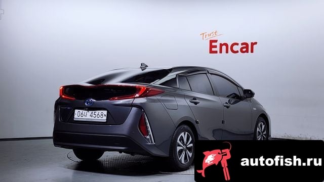 Toyota Prius Prius Prime 2018 года - вид 2