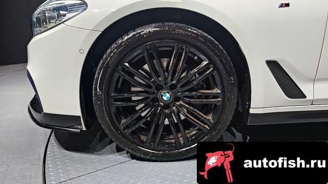 BMW 5-Series 5 Series (G30) 2018 года - вид 5