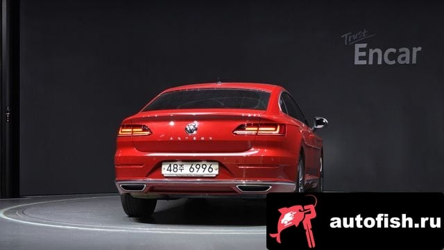 Volkswagen Arteon Atheon 2018 года - вид 4