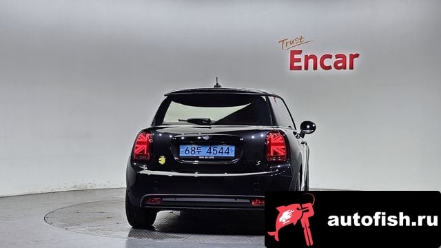 Mini Cooper Cooper Electric 2023 года - вид 4