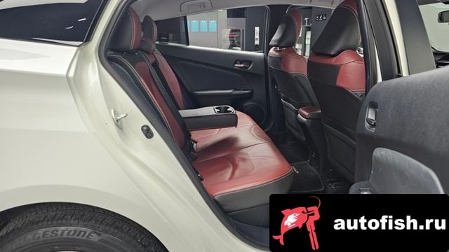 Toyota Prius Prius 4th Generation 2018 года - вид 12