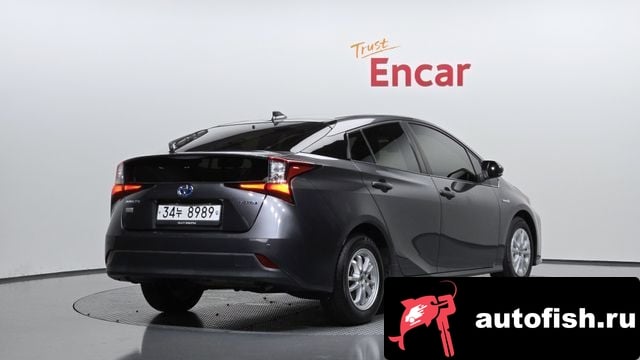 Toyota Prius Prius 4th Generation 2019 года - вид 2