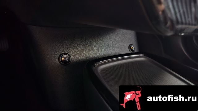 Toyota Prius Prius 4th Generation 2019 года - похожие автомобили