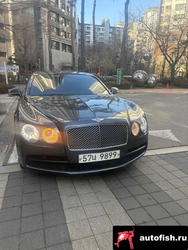 Bentley Flying Spur Flying Spur 2nd Generation 2018 года - вид 1
