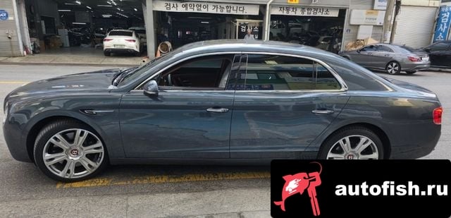 Bentley Flying Spur Flying Spur 2nd Generation 2018 года - вид 3