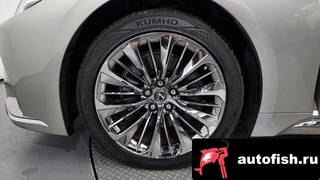 Lexus LS LS500 5th generation 2021 года - похожие автомобили