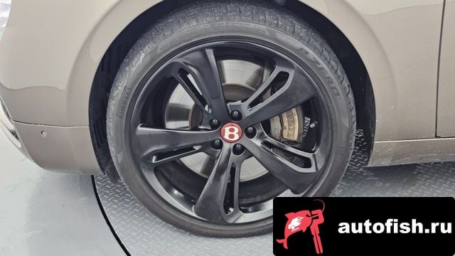 Bentley Flying Spur Flying Spur 2nd Generation 2018 года - вид 5