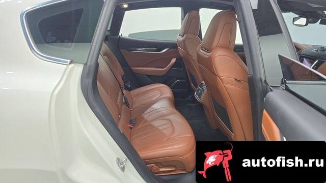 Maserati Levante Lebante 2018 года - похожие автомобили