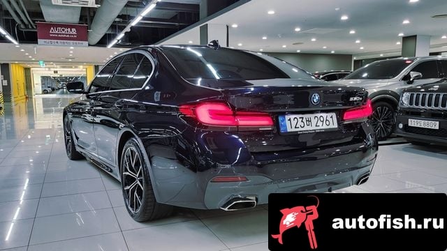 BMW 5-Series 5 Series (G30) 2023 года - вид 5