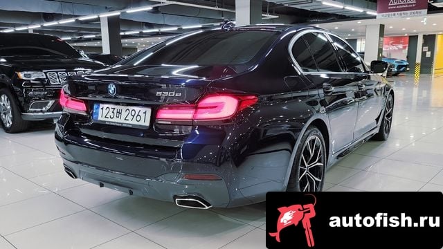 BMW 5-Series 5 Series (G30) 2023 года - вид 7