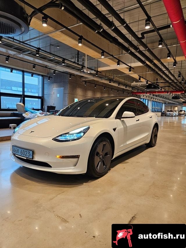 Tesla Model 3 Model 3 2022 года - вид 3