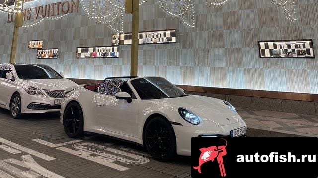 Porsche 911 911 (992) 2020 года - вид 5