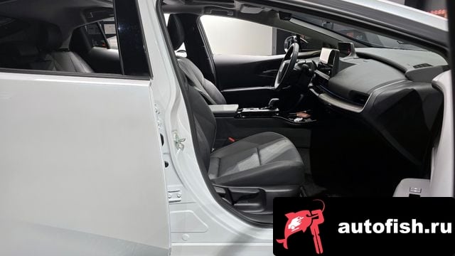 Toyota Prius Prius 5th Generation 2024 года - вид 11