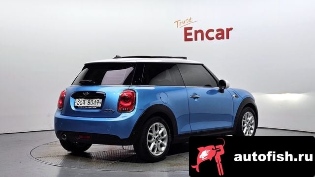 Mini Cooper Cooper D 2018 года - вид 2