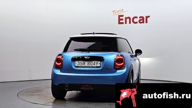 Mini Cooper Cooper D 2018 года - вид 4