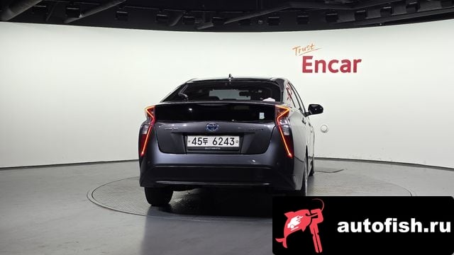 Toyota Prius Prius 4th Generation 2018 года - вид 4