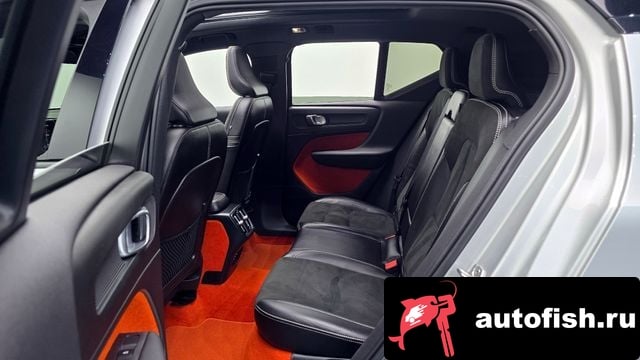 Volvo XC40 XC40 2018 года - похожие автомобили