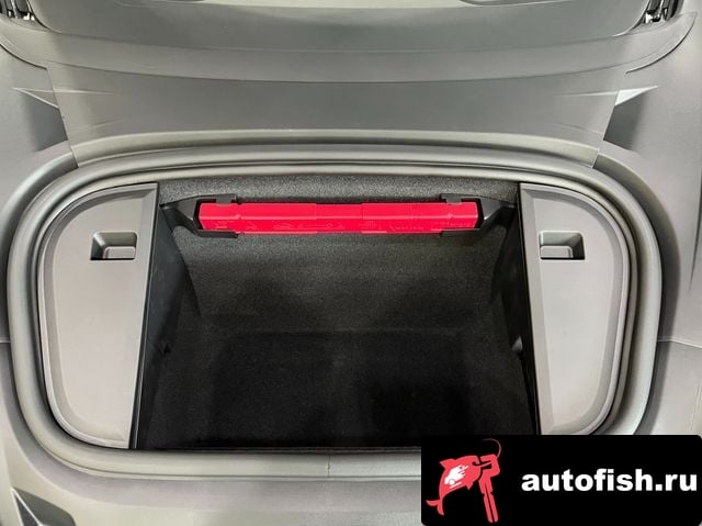 Porsche Taycan Taikan 2024 года - вид 6