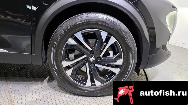 Peugeot 2008 e-2008 second generation 2020 года - вид 5