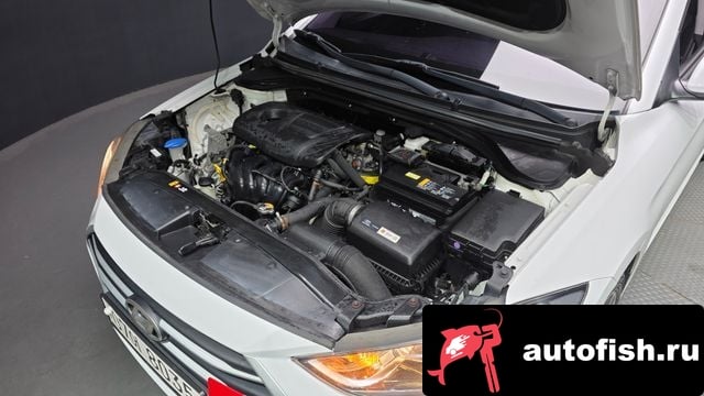 Hyundai AVANTE Avante AD 2018 года - вид 6