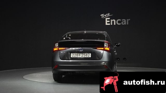 Toyota Prius Prius 4th Generation 2019 года - вид 4