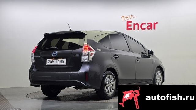Toyota Prius Prius V 2017 года - вид 2