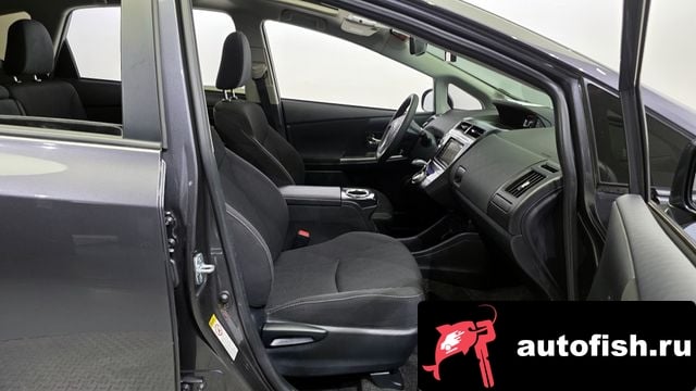 Toyota Prius Prius V 2017 года - вид 10