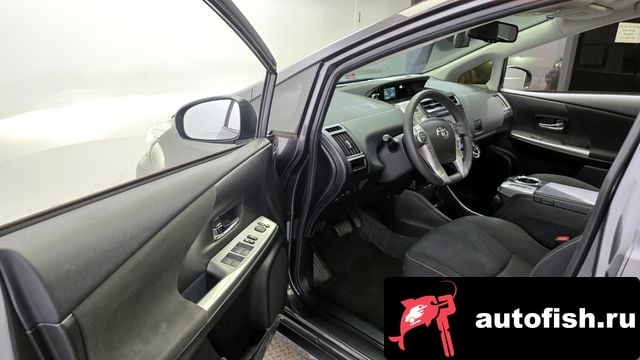 Toyota Prius Prius V 2017 года - вид 11