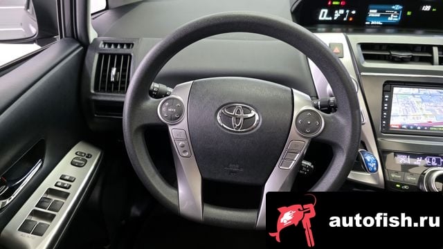 Toyota Prius Prius V 2017 года - вид 13