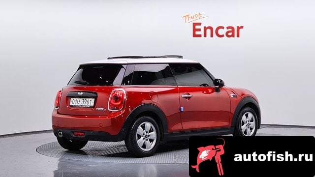 Mini Cooper Cooper D 2018 года - вид 2