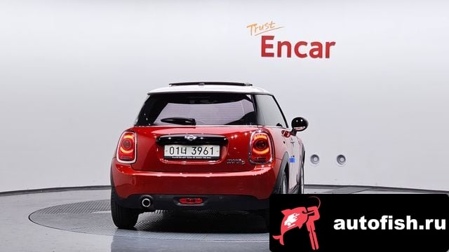 Mini Cooper Cooper D 2018 года - вид 4