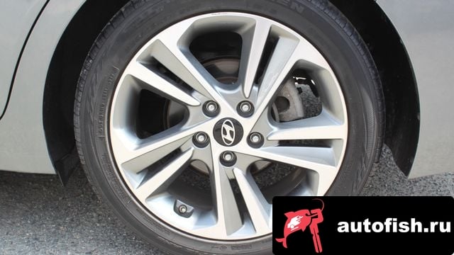 Hyundai AVANTE Avante AD 2018 года - вид 5