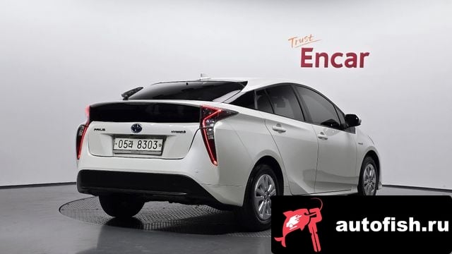 Toyota Prius Prius 4th Generation 2017 года - вид 2