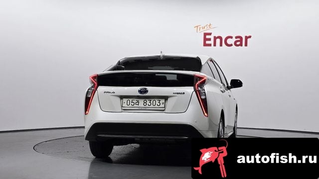 Toyota Prius Prius 4th Generation 2017 года - вид 4