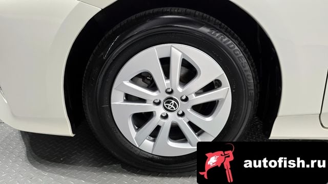 Toyota Prius Prius 4th Generation 2017 года - вид 5