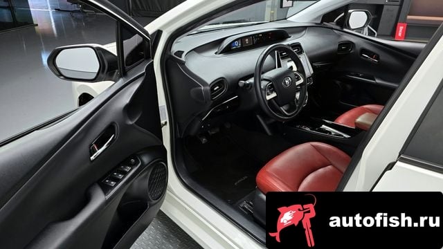 Toyota Prius Prius 4th Generation 2017 года - вид 11