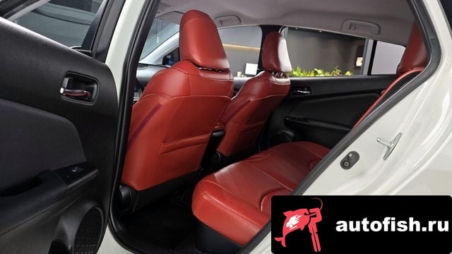 Toyota Prius Prius 4th Generation 2017 года - вид 12