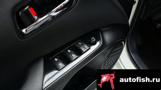 Toyota Prius Prius 4th Generation 2017 года - вид 17