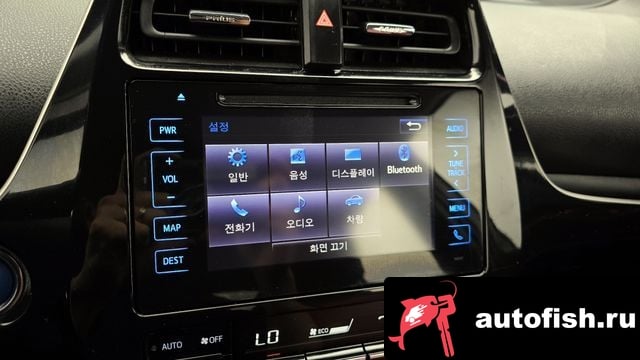 Toyota Prius Prius 4th Generation 2017 года - вид 19