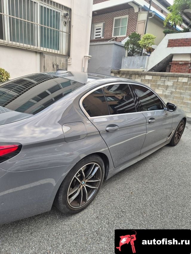 BMW 5-Series 5 Series (G30) 2022 года - вид 6