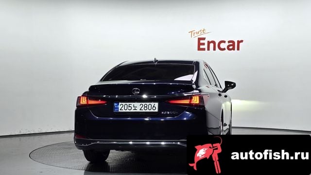 Lexus ES ES300h 7th generation 2023 года - вид 4