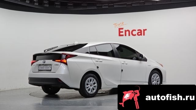 Toyota Prius Prius 4th Generation 2020 года - вид 2
