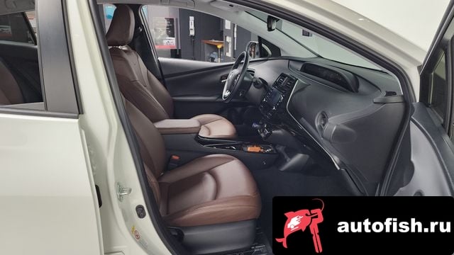 Toyota Prius Prius 4th Generation 2020 года - вид 11