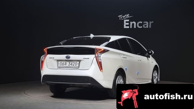 Toyota Prius Prius 4th Generation 2017 года - похожие автомобили