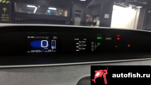 Toyota Prius Prius 4th Generation 2017 года - вид 8