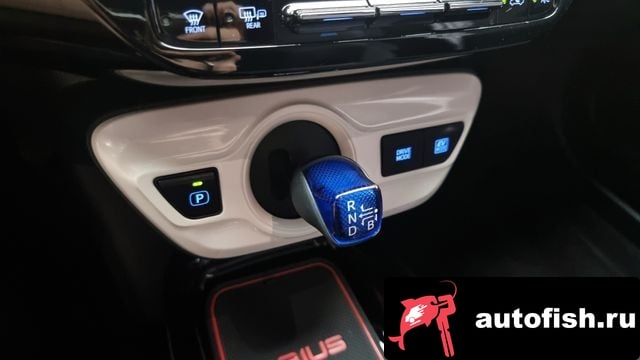 Toyota Prius Prius 4th Generation 2017 года - вид 9